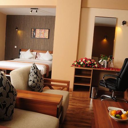 We Hotel And Suites Ναϊρόμπι Εξωτερικό φωτογραφία