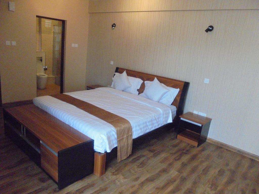 We Hotel And Suites Ναϊρόμπι Εξωτερικό φωτογραφία