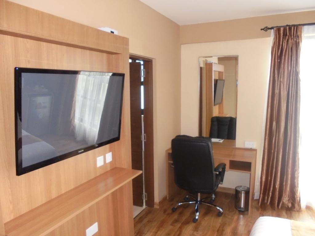 We Hotel And Suites Ναϊρόμπι Εξωτερικό φωτογραφία