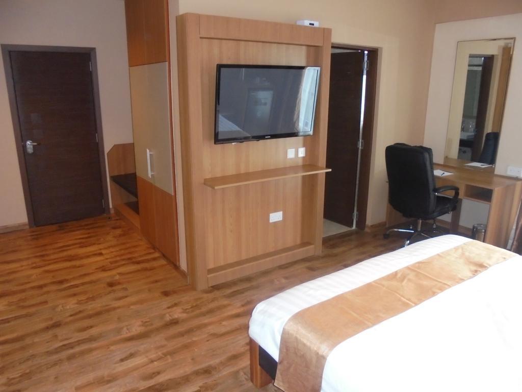 We Hotel And Suites Ναϊρόμπι Εξωτερικό φωτογραφία