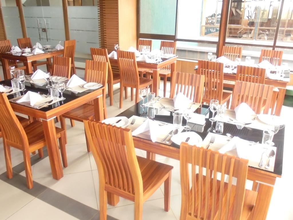 We Hotel And Suites Ναϊρόμπι Εξωτερικό φωτογραφία
