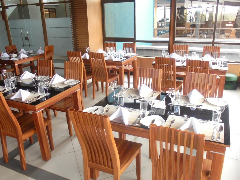 We Hotel And Suites Ναϊρόμπι Εξωτερικό φωτογραφία