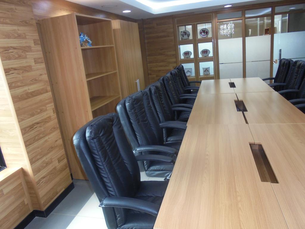 We Hotel And Suites Ναϊρόμπι Εξωτερικό φωτογραφία