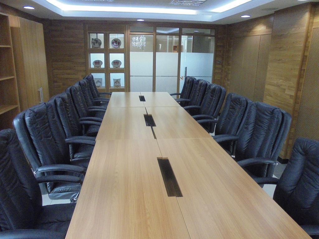 We Hotel And Suites Ναϊρόμπι Εξωτερικό φωτογραφία